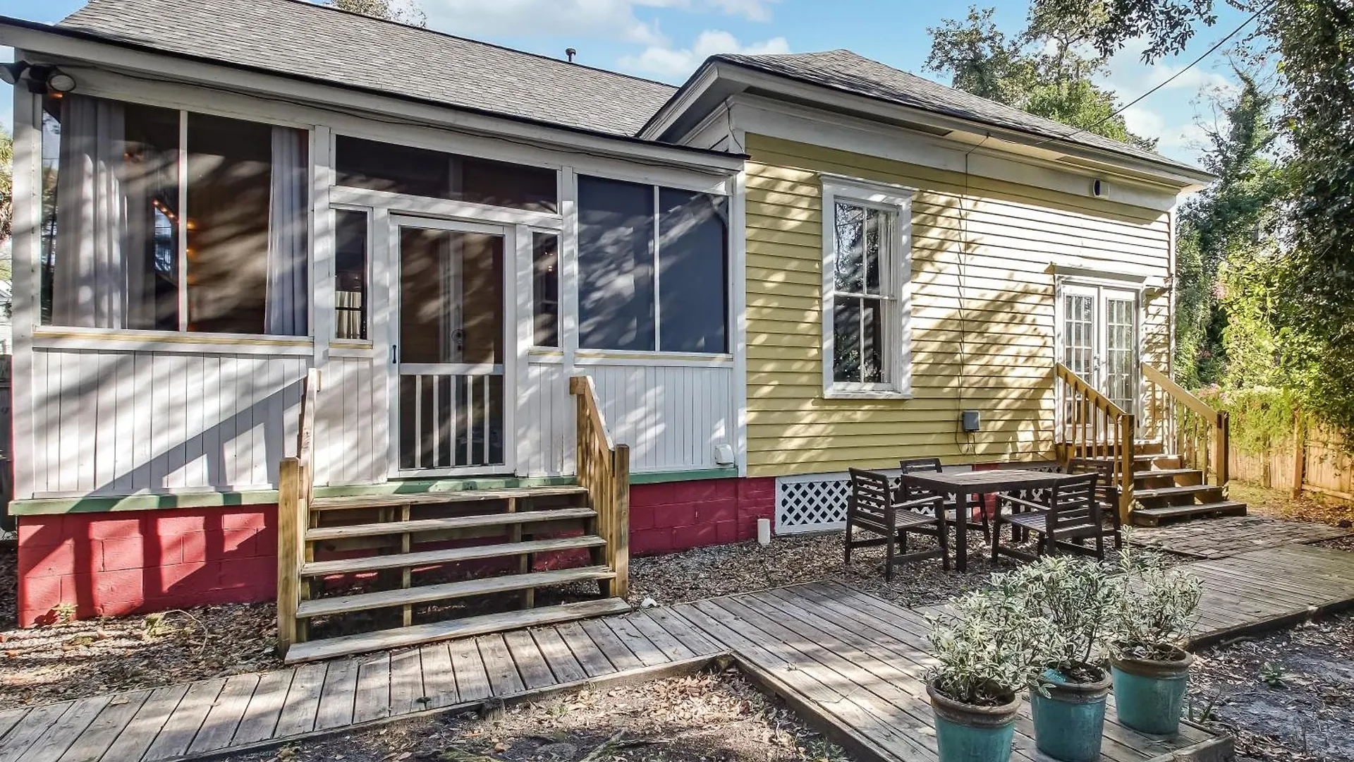Holiday home Cute Thomas Square Cottage Monthly Stays Heated Pool Access By Southern Belle Savannah 1388