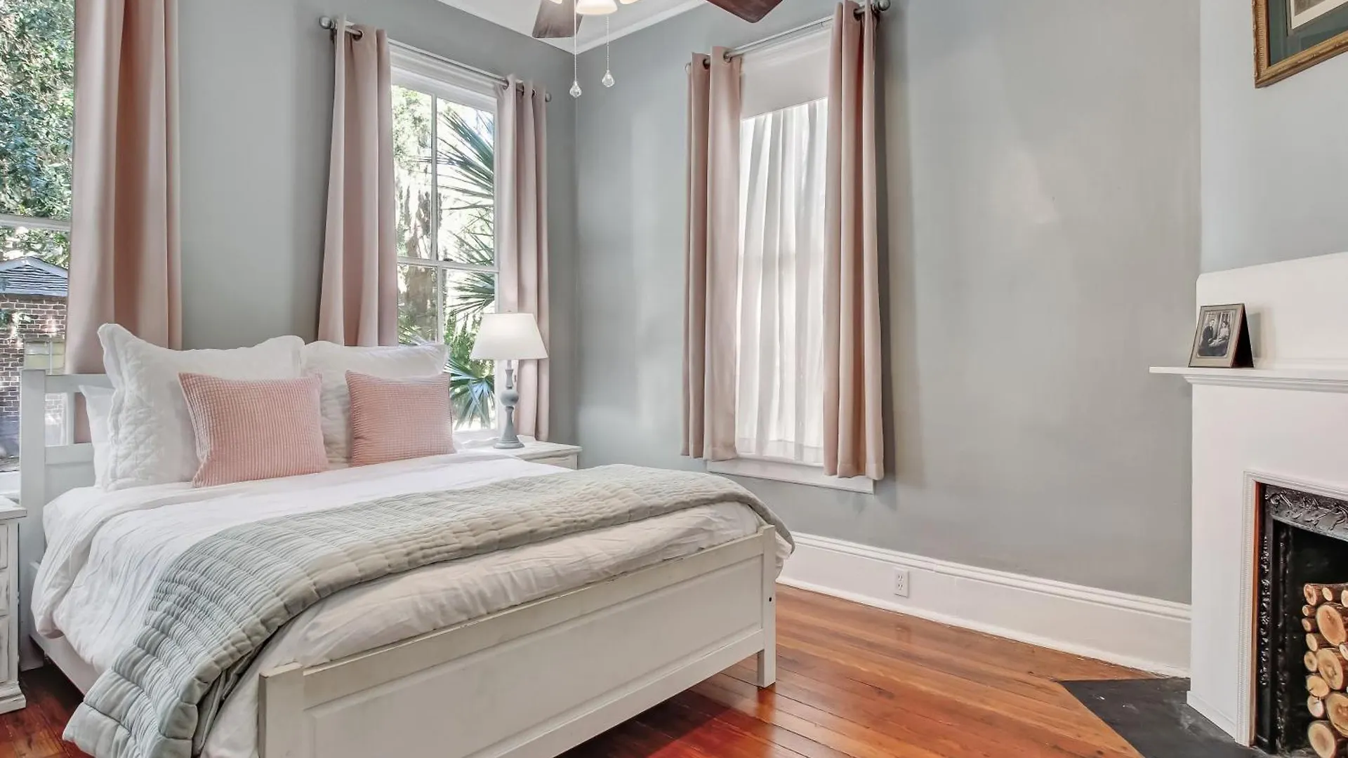 Holiday home Cute Thomas Square Cottage Monthly Stays Heated Pool Access By Southern Belle Savannah 1388