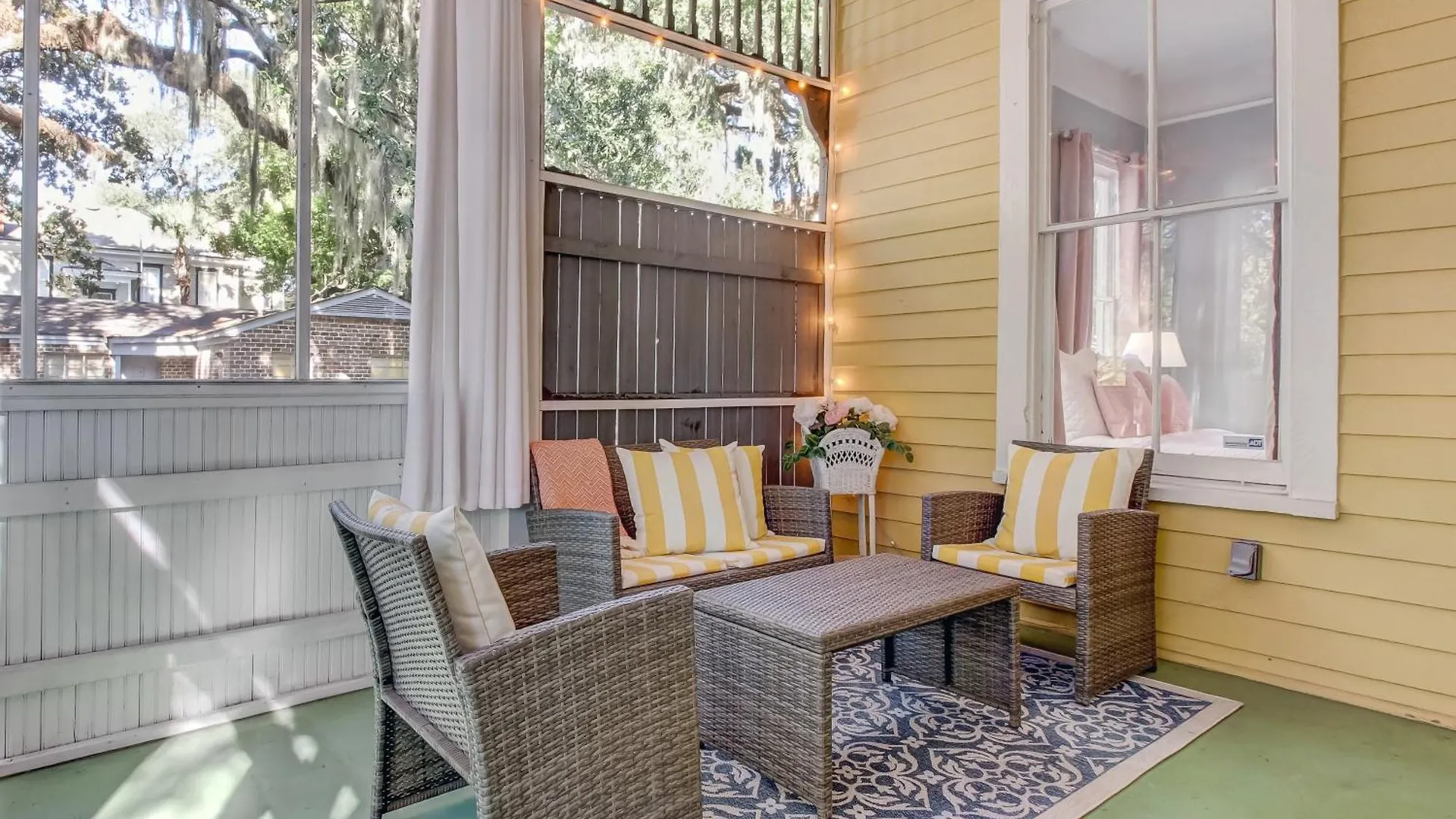 Cute Thomas Square Cottage Monthly Stays Heated Pool Access By Southern Belle Savannah 1388